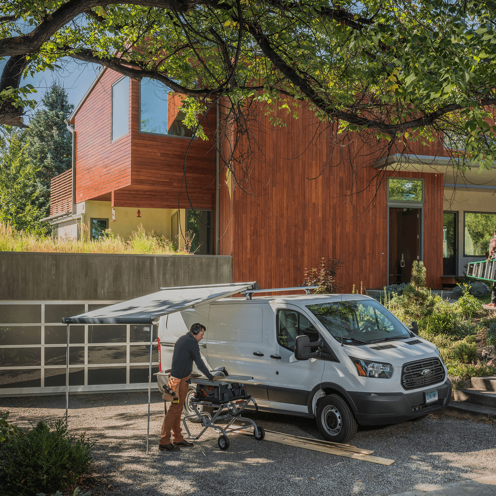 Thule car roof rack and cargo accessories – durable, stylish, and secure transport solutions for bikes, skis, and gear.