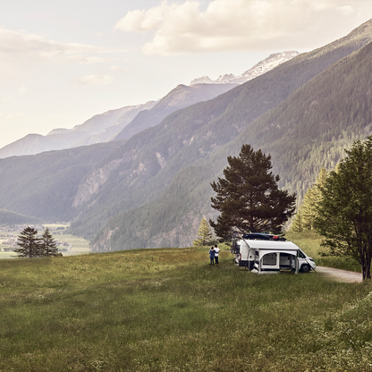 Thule car roof rack and cargo accessories – durable, stylish, and secure transport solutions for bikes, skis, and gear.