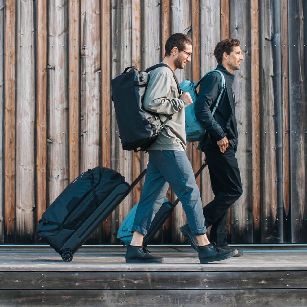 Thule car roof rack and cargo accessories – durable, stylish, and secure transport solutions for bikes, skis, and gear.