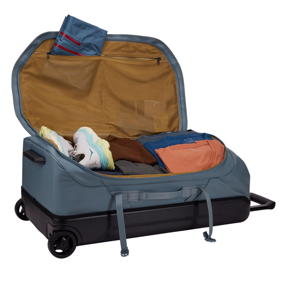 Thule car roof rack and cargo accessories – durable, stylish, and secure transport solutions for bikes, skis, and gear.