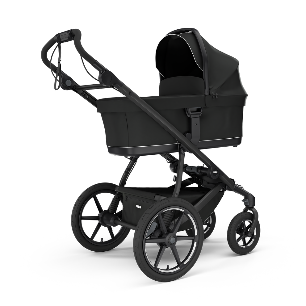 Thule car roof rack and cargo accessories – durable, stylish, and secure transport solutions for bikes, skis, and gear.