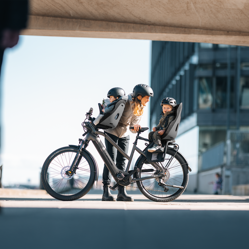 Thule car roof rack and cargo accessories – durable, stylish, and secure transport solutions for bikes, skis, and gear.