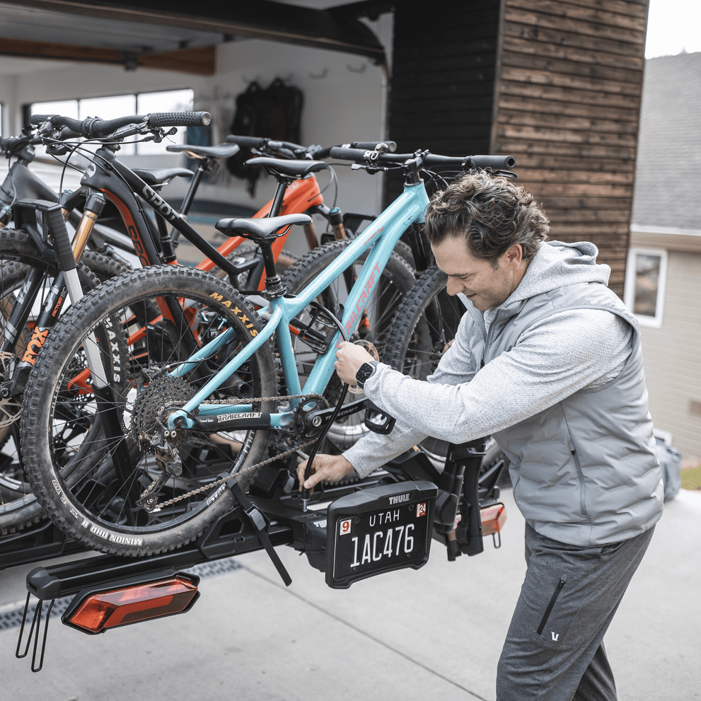Thule car roof rack and cargo accessories – durable, stylish, and secure transport solutions for bikes, skis, and gear.