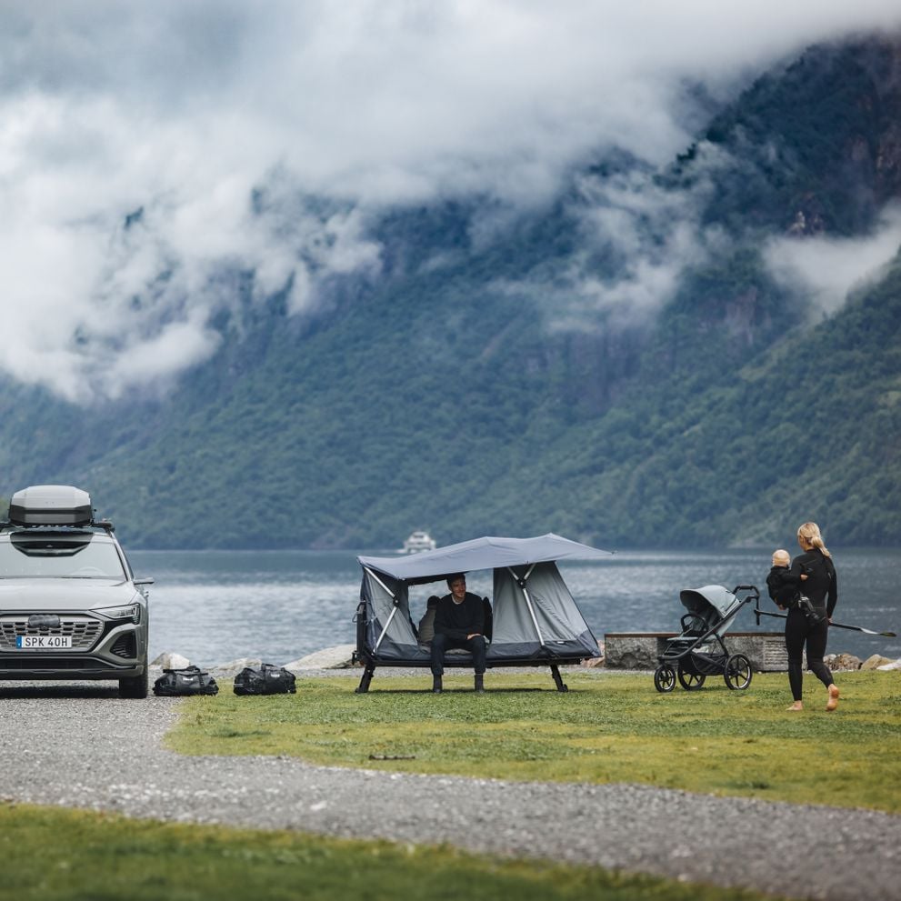 Thule car roof rack and cargo accessories – durable, stylish, and secure transport solutions for bikes, skis, and gear.