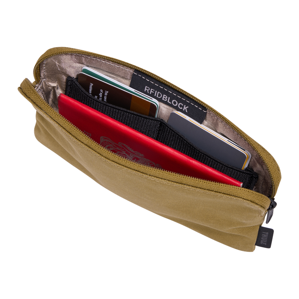 Thule car roof rack and cargo accessories – durable, stylish, and secure transport solutions for bikes, skis, and gear.