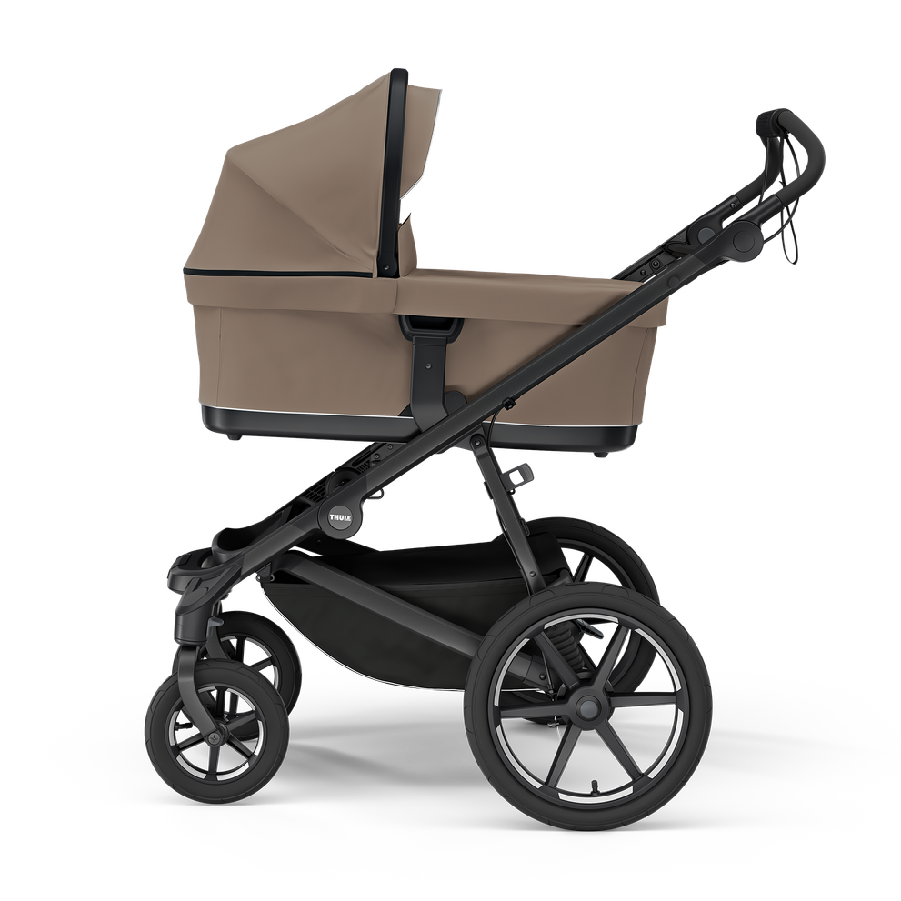 Thule car roof rack and cargo accessories – durable, stylish, and secure transport solutions for bikes, skis, and gear.