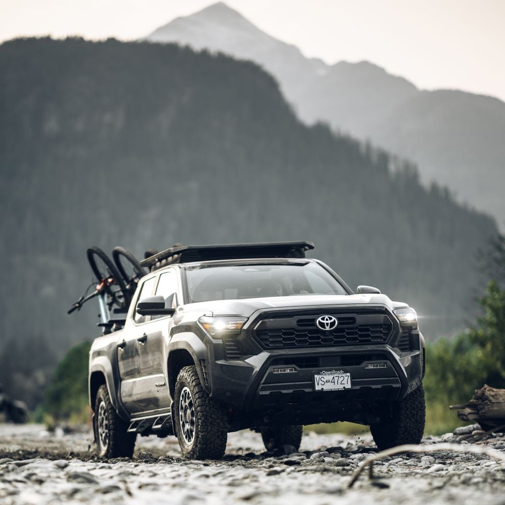 Thule car roof rack and cargo accessories – durable, stylish, and secure transport solutions for bikes, skis, and gear.