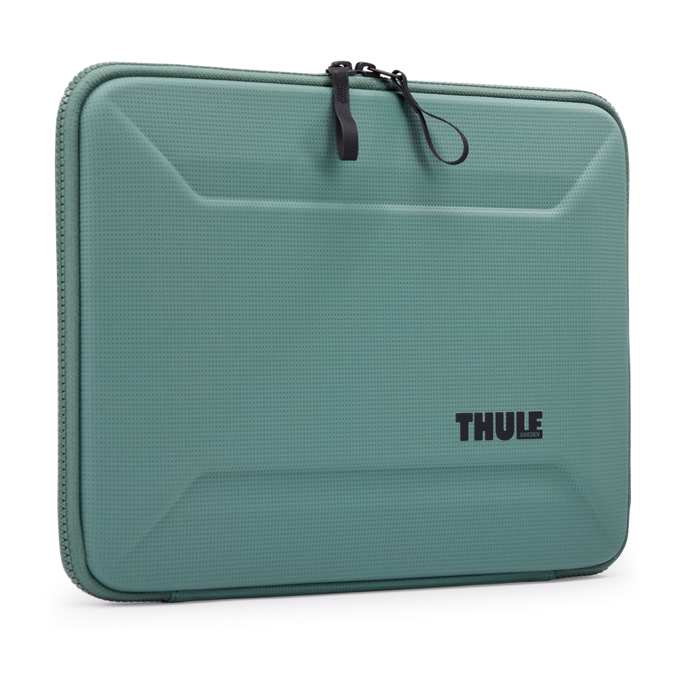 Thule car roof rack and cargo accessories – durable, stylish, and secure transport solutions for bikes, skis, and gear.