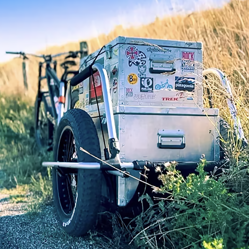 Thule car roof rack and cargo accessories – durable, stylish, and secure transport solutions for bikes, skis, and gear.