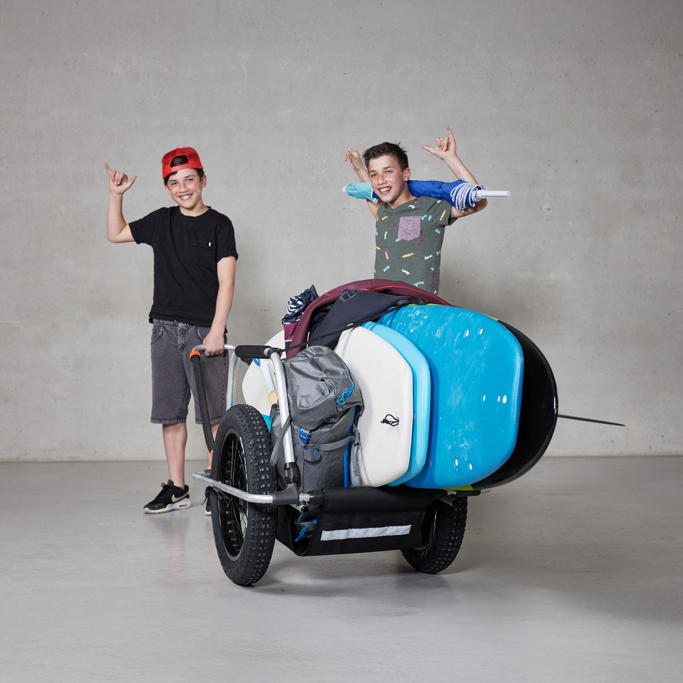 Thule car roof rack and cargo accessories – durable, stylish, and secure transport solutions for bikes, skis, and gear.