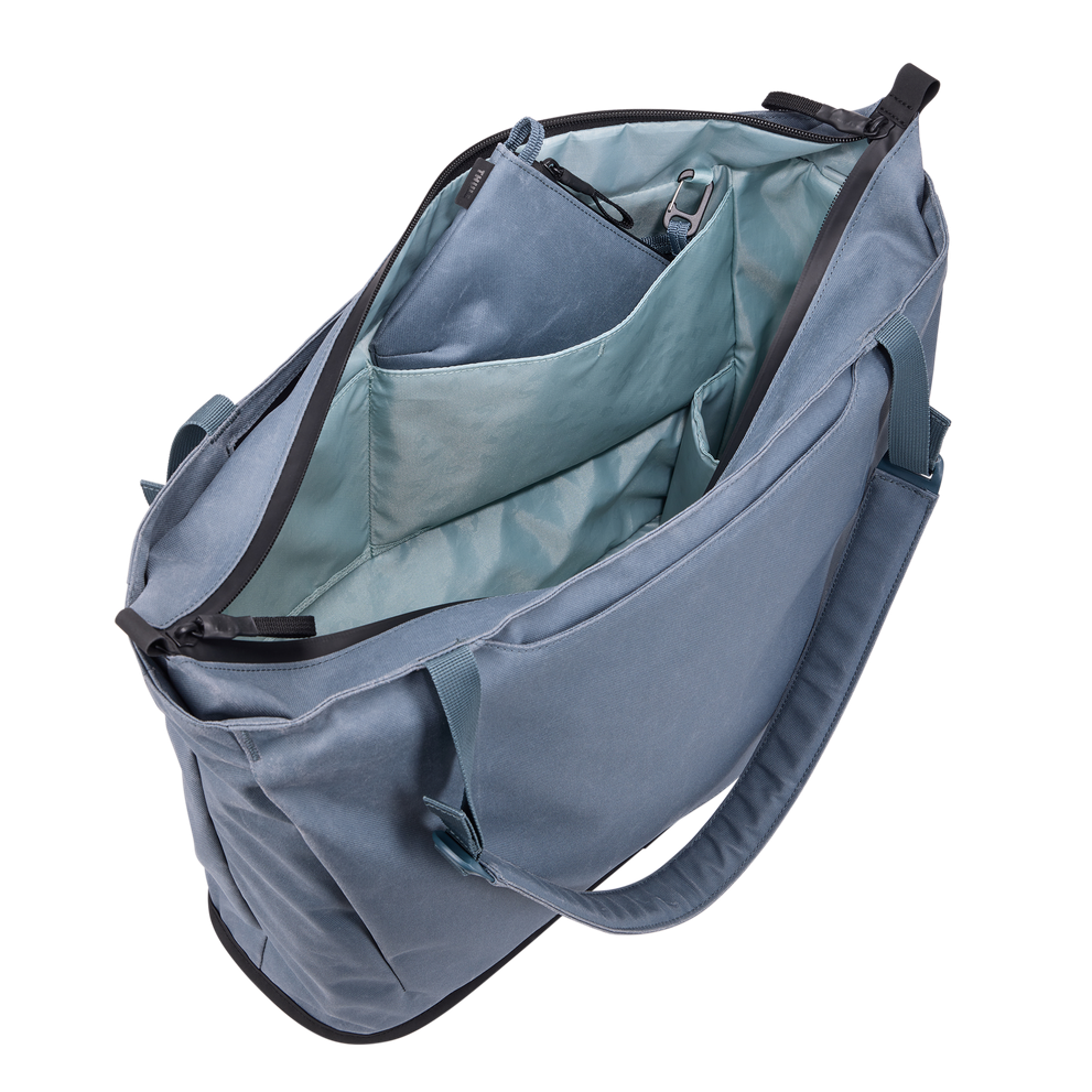 Thule car roof rack and cargo accessories – durable, stylish, and secure transport solutions for bikes, skis, and gear.