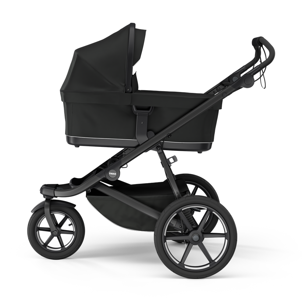 Thule car roof rack and cargo accessories – durable, stylish, and secure transport solutions for bikes, skis, and gear.