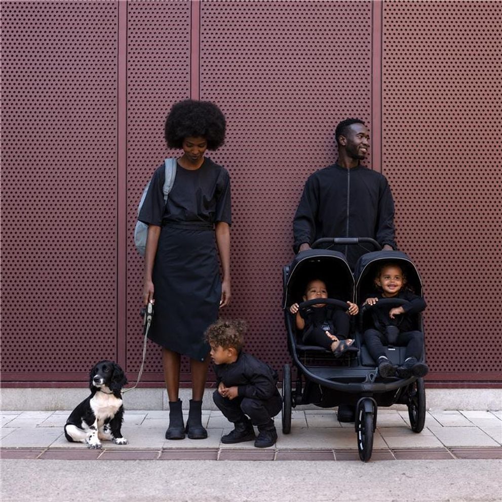 Thule car roof rack and cargo accessories – durable, stylish, and secure transport solutions for bikes, skis, and gear.