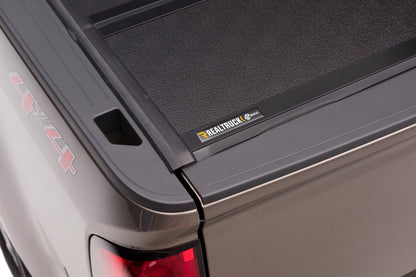 BAK-BAKFlip-G2-2016-Chevrolet-Colorado-Studio-08_RT.jpg
