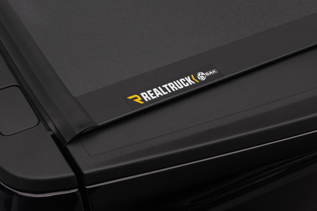 BAK-BAKFlip-MX4-2017-Ford-SuperDuty-Studio-15_RT.jpg