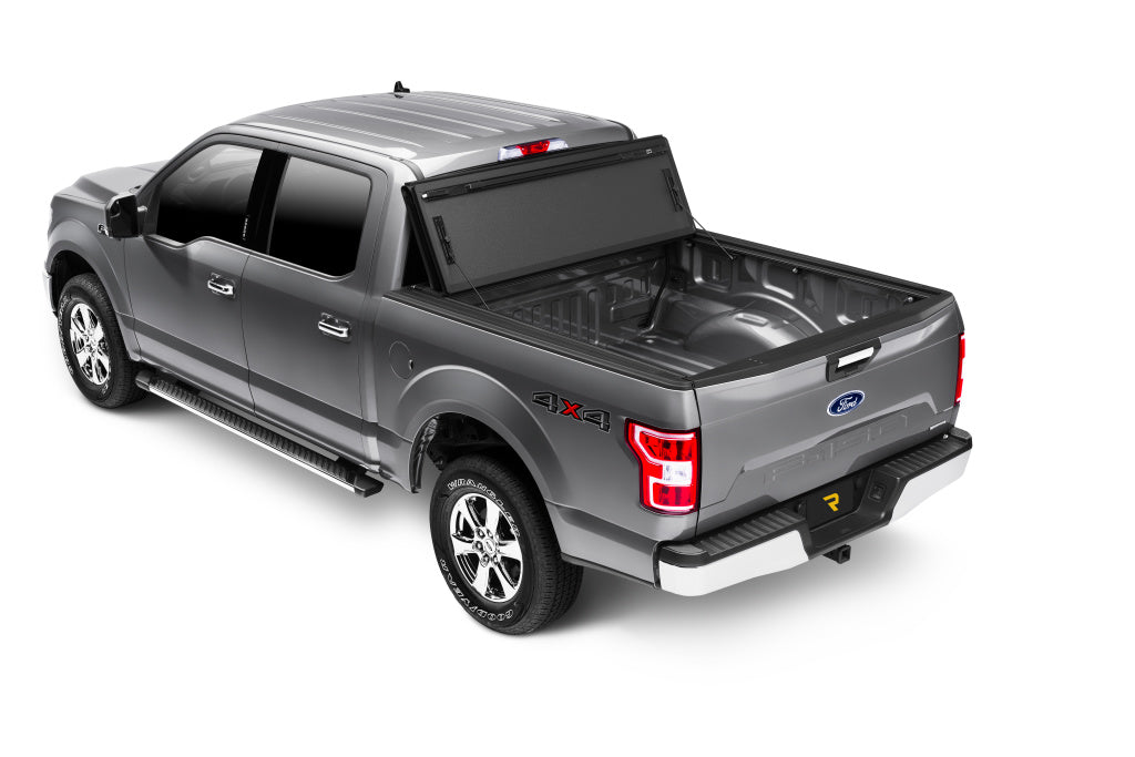 BK_BAKFLipMX4_19F150SilverNew_Rear_Flip_RT.jpg