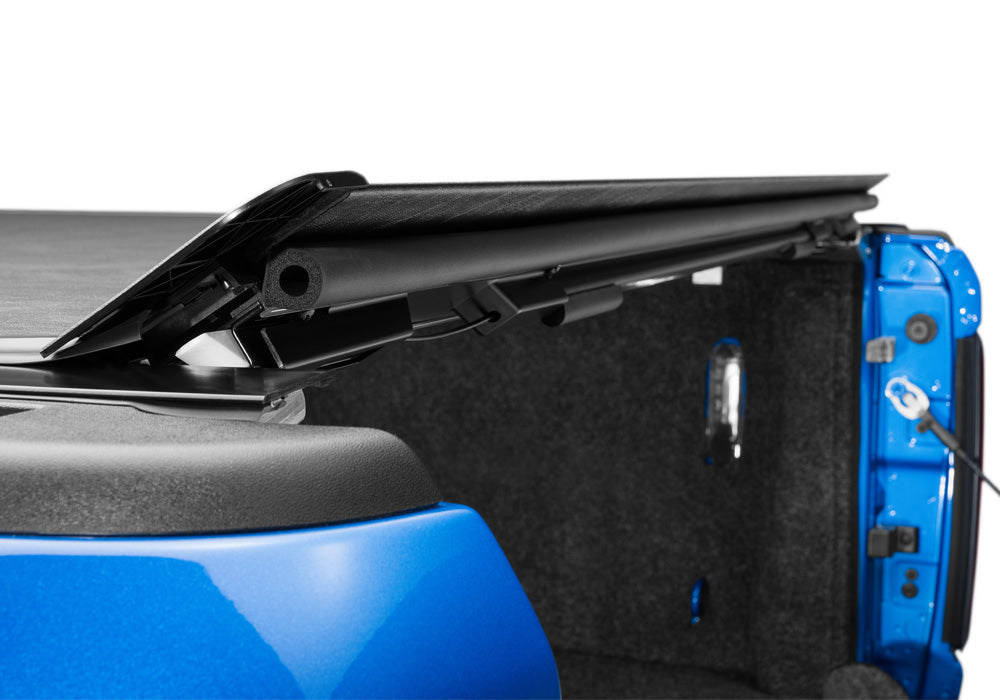 BK_Revolver-X2-2019-2022_HydroBlue-Ram1500_TRX_0222_Details_RearLift_06.jpg