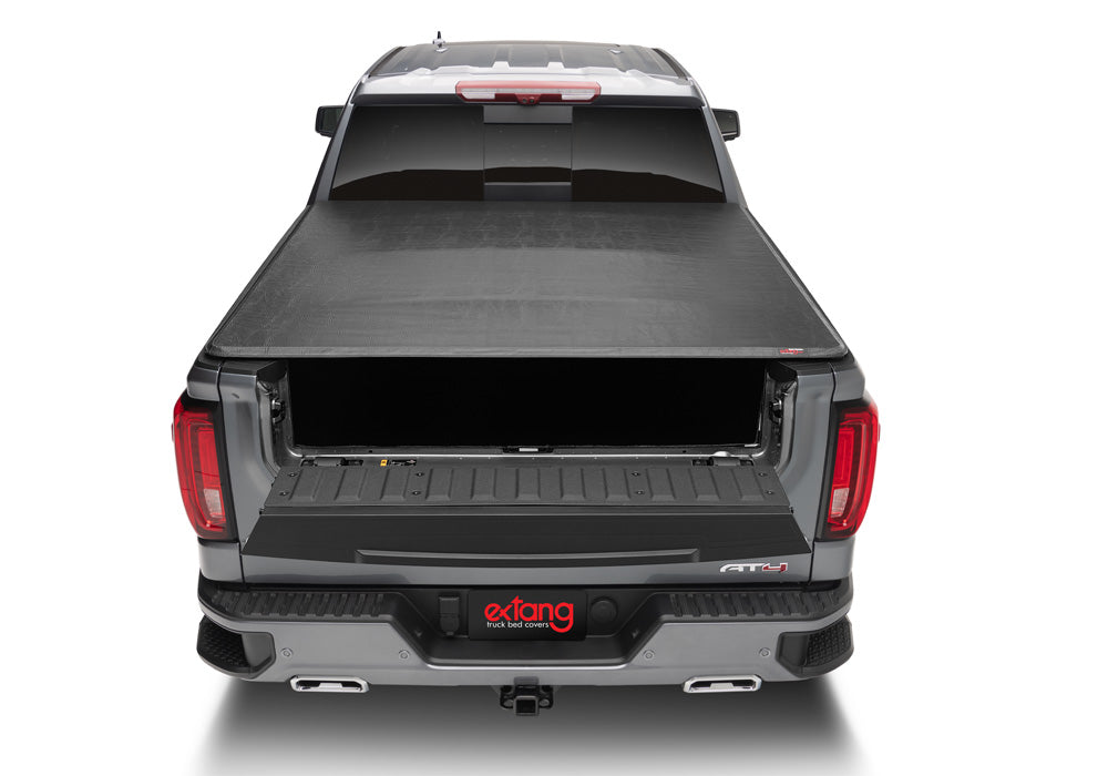 EX_TuffTonno_20Sierra_RearHeadOn_Closed_Tailgate.jpg